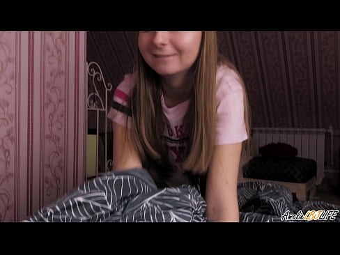 ❤️ Blondina îi suge adânc prietenei ei și primește spermă în gură ️  at ro.fuxporn-com.ru ❌️❤